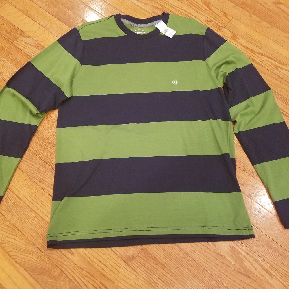 Roebuck & Co. Men's Rugby shirt (NWT)